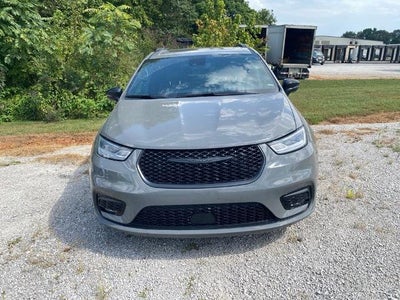 2025 Chrysler Pacifica Limited FWD