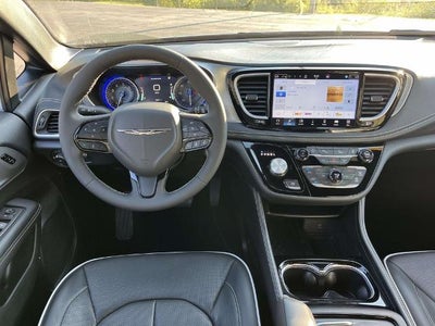 2026 Chrysler Pacifica Limited FWD