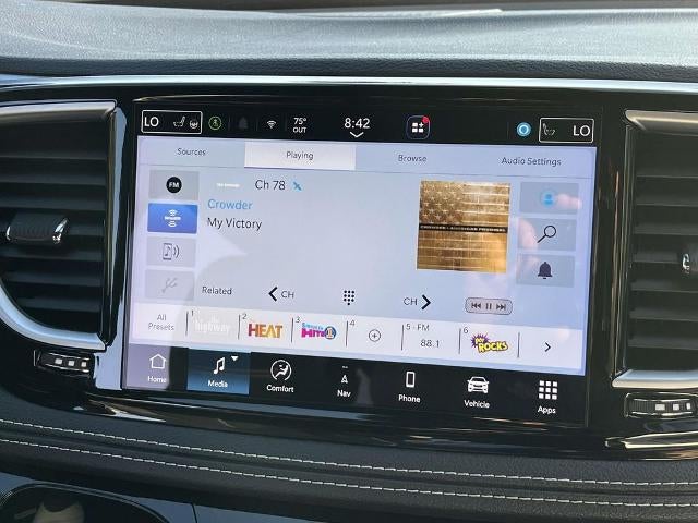 2026 Chrysler Pacifica Limited FWD