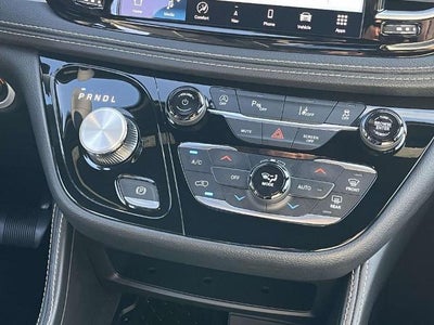 2026 Chrysler Pacifica Limited FWD