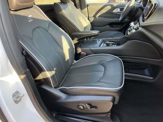 2026 Chrysler Pacifica Limited FWD