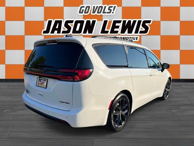 2026 Chrysler Pacifica Limited FWD