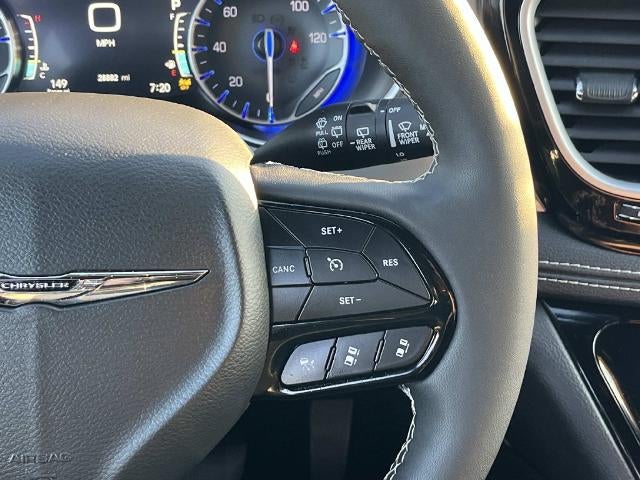 2026 Chrysler Pacifica Limited FWD