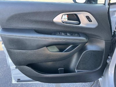 2026 Chrysler Pacifica Limited FWD