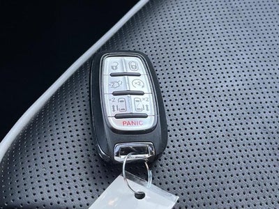 2026 Chrysler Pacifica Limited FWD
