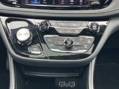 2025 Chrysler Pacifica Limited FWD