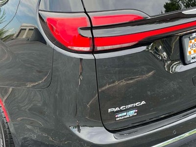 2024 Chrysler Pacifica Limited FWD