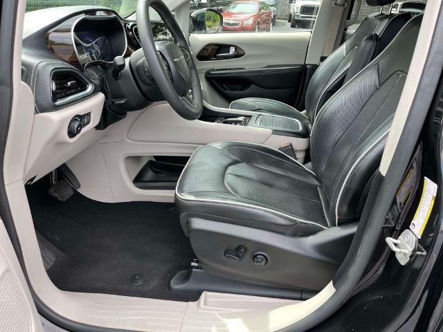 2024 Chrysler Pacifica Limited FWD
