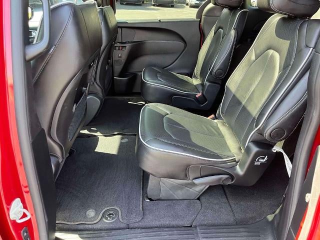 2025 Chrysler Pacifica Limited FWD