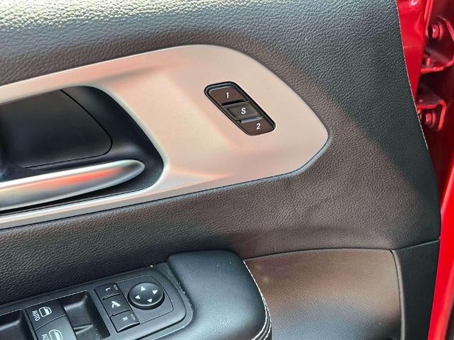 2025 Chrysler Pacifica Limited FWD