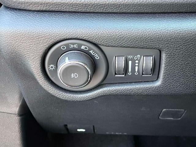 2025 Chrysler Pacifica Limited FWD
