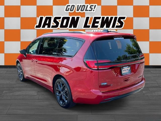 2025 Chrysler Pacifica Limited FWD
