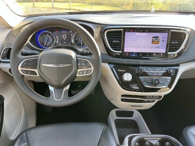 2022 Chrysler Pacifica Touring L AWD