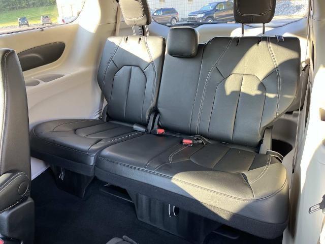2022 Chrysler Pacifica Touring L AWD