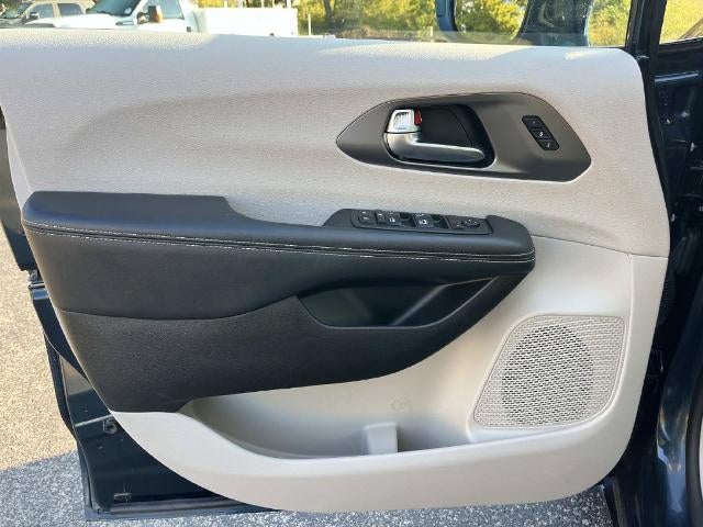 2022 Chrysler Pacifica Touring L AWD