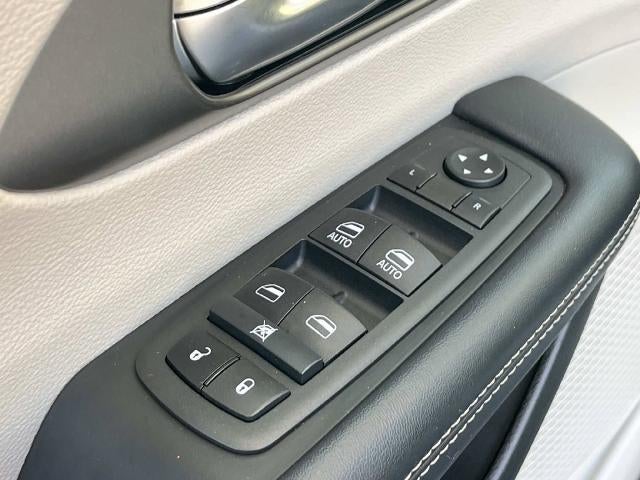 2022 Chrysler Pacifica Touring L AWD
