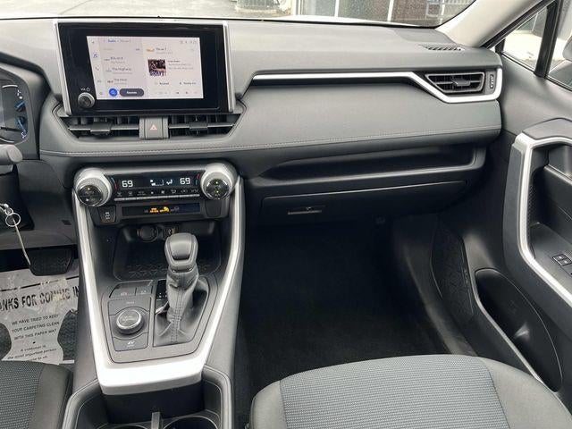 2025 Toyota RAV4 Hybrid LE AWD (Natl)