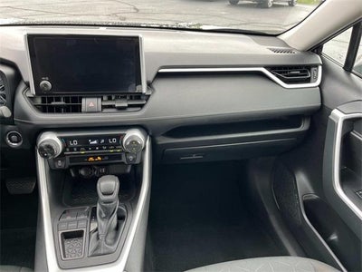 2023 Toyota RAV4 XLE FWD (GS)