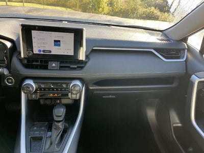2025 Toyota RAV4 XLE FWD (GS)
