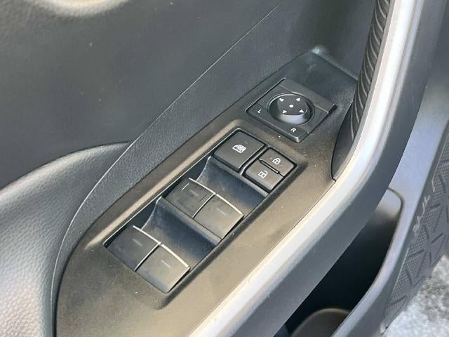 2025 Toyota RAV4 XLE FWD (GS)
