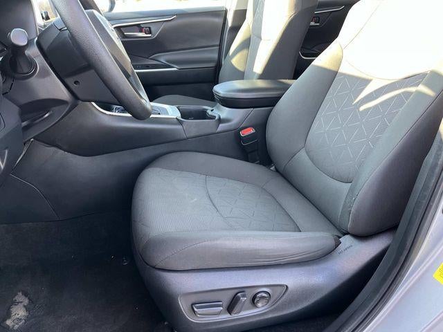 2024 Toyota RAV4 XLE FWD (GS)