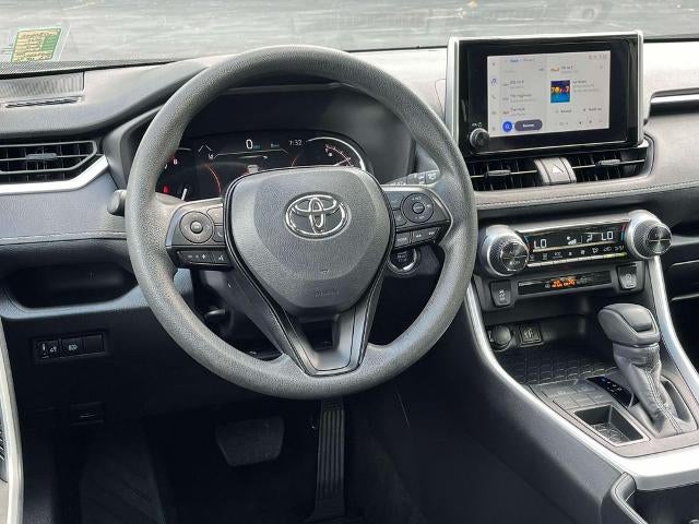 2025 Toyota RAV4 XLE FWD (GS)