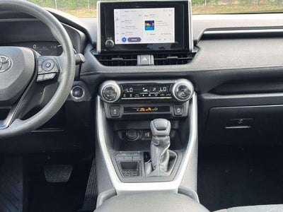 2025 Toyota RAV4 XLE FWD (GS)