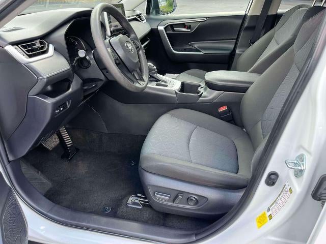 2025 Toyota RAV4 XLE FWD (GS)