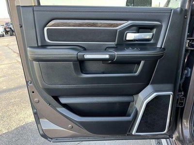 2019 RAM 3500 Laramie 4x4 Crew Cab 6'4" Box