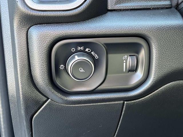 2023 RAM 3500 Tradesman 4x4 Crew Cab 8' Box