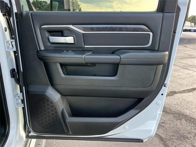 2024 RAM 3500 Big Horn 4x4 Crew Cab 8' Box