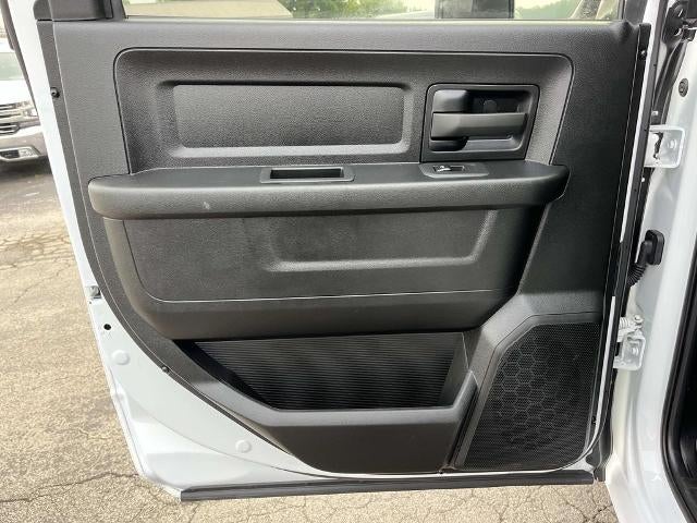 2025 RAM 3500 Tradesman 4x4 Crew Cab 8' Box