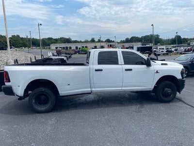 2025 RAM 3500 Tradesman 4x4 Crew Cab 8' Box