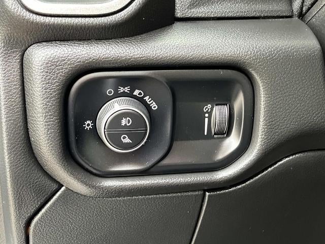 2025 RAM 3500 Tradesman 4x4 Crew Cab 8' Box