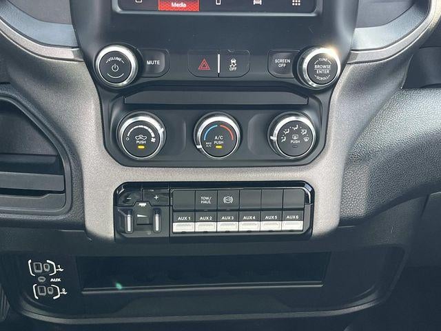 2022 RAM 3500 Tradesman 4x4 Crew Cab 8' Box