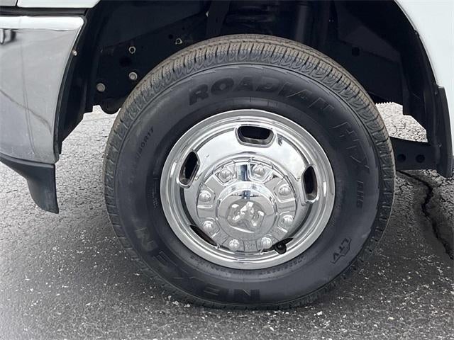 2023 RAM 3500 Big Horn 4x4 Crew Cab 8' Box