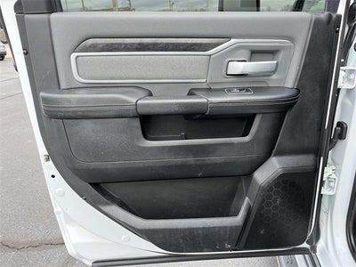 2023 RAM 3500 Big Horn 4x4 Crew Cab 8' Box