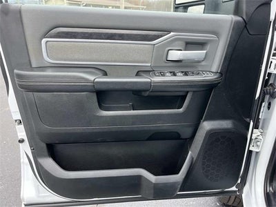 2023 RAM 3500 Big Horn 4x4 Crew Cab 8' Box