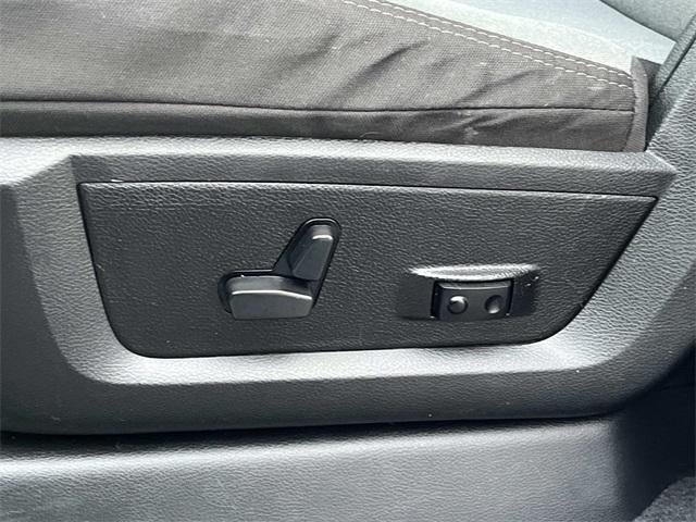 2023 RAM 3500 Big Horn 4x4 Crew Cab 8' Box