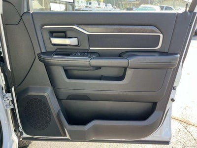 2024 RAM 3500 Big Horn 4x4 Crew Cab 8' Box