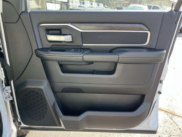 2024 RAM 3500 Big Horn 4x4 Crew Cab 8' Box