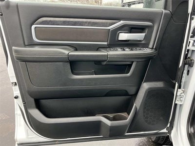 2024 RAM 3500 Big Horn 4x4 Crew Cab 8' Box