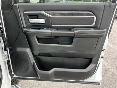 2024 RAM 3500 Big Horn 4x4 Crew Cab 8' Box