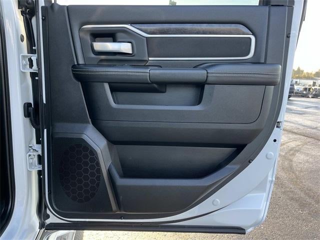 2024 RAM 3500 Big Horn 4x4 Crew Cab 8' Box