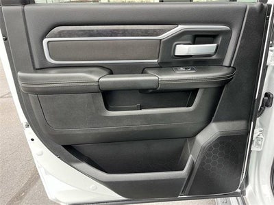 2024 RAM 3500 Big Horn 4x4 Crew Cab 8' Box