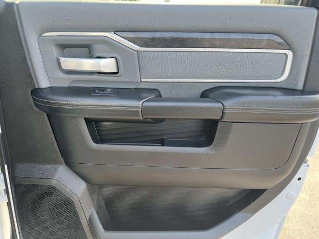 2022 RAM 3500 Big Horn 4x4 Crew Cab 8' Box