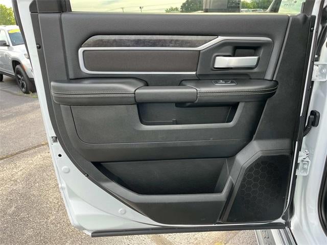 2024 RAM 3500 Big Horn 4x4 Crew Cab 8' Box