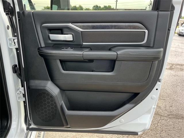 2024 RAM 3500 Big Horn 4x4 Crew Cab 8' Box