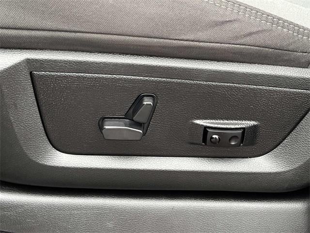 2024 RAM 3500 Big Horn 4x4 Crew Cab 8' Box