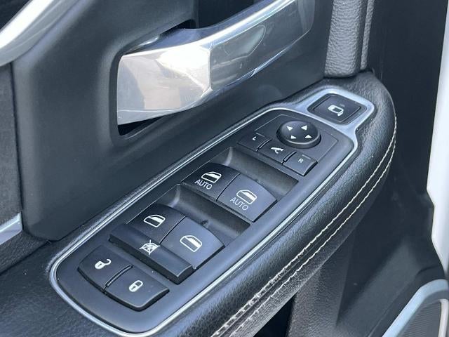 2020 RAM 3500 Laramie 4x4 Crew Cab 8' Box